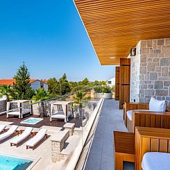 Vakantiehuis Villa Nena with heated pool, jacuzzi and sauna