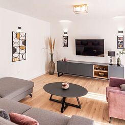 Vakantiehuis Villa Niko with heated pool