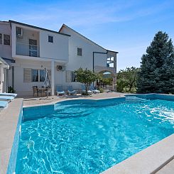 Vakantiehuis Villa Almas mit Schwimmbad, Fitnessraum, Tennis