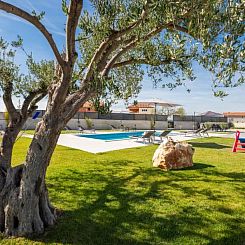 Vakantiehuis Villa Lacus in Vrana with pool