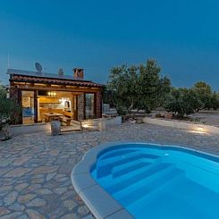 Vakantiehuis Eco Villa Solus with pool
