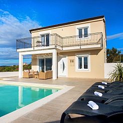 Vakantiehuis in Primošten mit privatem Pool