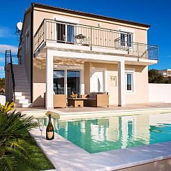 Vakantiehuis in Primošten mit privatem Pool