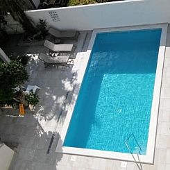 Appartement Moderne Ferienwohnung mit Pool