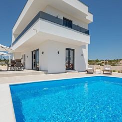 Vakantiehuis Schöne Villa Bettina in Vodice