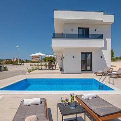 Vakantiehuis Schöne Villa Bettina in Vodice