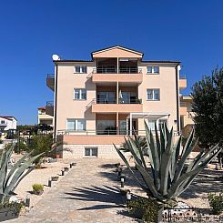 Appartement Wohnung "Ivić 2" mit Terrasse