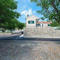 Vakantiehuis Villa Didovi snovi with pool