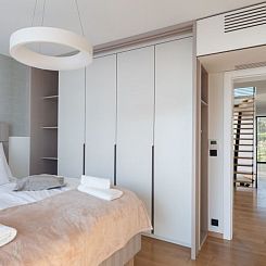 Vakantiehuis Villa Acacia with heated pool