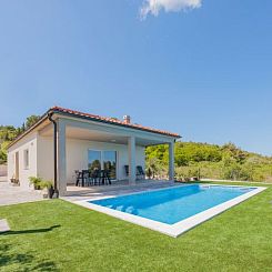 Vakantiehuis Holiday Home Bonato with pool