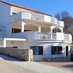 Appartement Große Wohnung in Mandre mit Grill und Terrasse