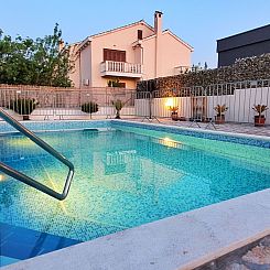 Vakantiehuis Villa Valentina Nin mit beheiztem Pool in Meere