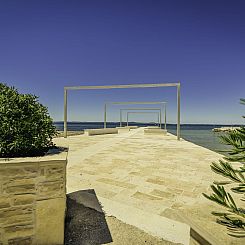 Vakantiehuis Seafront Villa Serena with pool and seaview