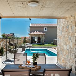 Appartement Neue Luxusvilla mit Schwimmbad, Sauna