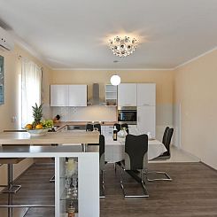 Vakantiehuis Villa mit Garten, Grill und Terrasse