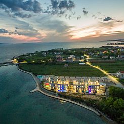 Vakantiehuis Strandvilla Miri Rose mit beheizbarem Pool