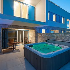 Vakantiehuis Ferienvilla "Miri Palme" mit Whirlpool