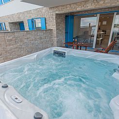 Vakantiehuis Ferienvilla "Miri Palme" mit Whirlpool