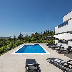 Vakantiehuis Villa Bura mit Pool und tollem Ausblick
