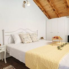 Vakantiehuis Holiday Home Marilu with pool