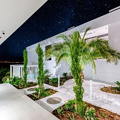 Vakantiehuis Tolles Ferienhaus in Sutivan mit Privatem Pool