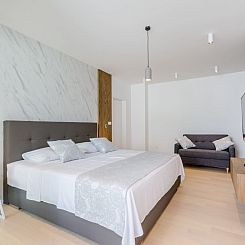 Vakantiehuis Wunderschönes Ferienhaus in Sutivan mit Privat