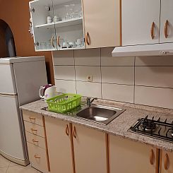 Appartement Wohnung in Pirovac mit Terrasse, Garten und Gril