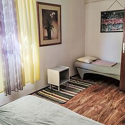 Vakantiehuis in Vir mit Terrasse und Garten