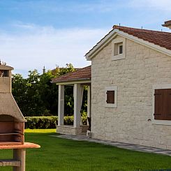 Vakantiehuis Villa Whitestone bei Šibenik
