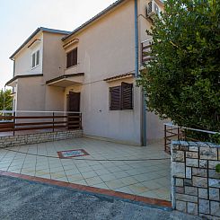 Appartement BOZIDAR 1 zuti / HR-10438-01