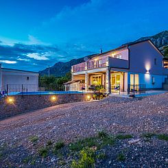 Vakantiehuis Meerblick Ferienvilla Haus Lucija mit Pool