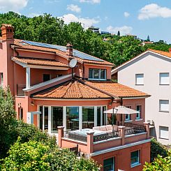 Appartement Großzügiges, modernes Apartment mit Terrasse u