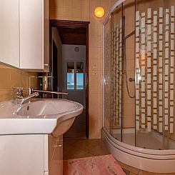 Appartement Wunderschöne Ferienwohnung in Dramalj und Meerb
