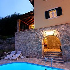 Vakantiehuis in Lovranska Draga mit großem Kamin