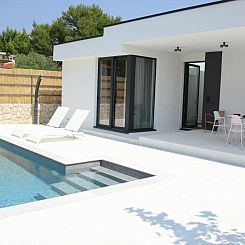 Vakantiehuis Luxuriöses Ferienhaus Sunny Garden in Barbat a