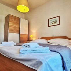 Appartement Große Wohnung in Palit mit Privatem Balkon