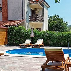 Appartement in Šilo mit Gemeinschaftspool