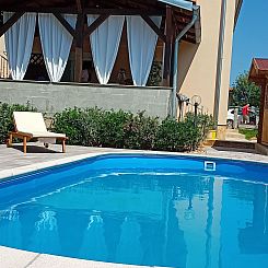 Appartement in Šilo mit Gemeinschaftspool