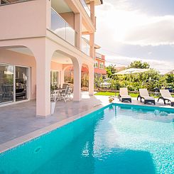 Appartement Luxuriöses Appartement Grohot mit privatem Infi