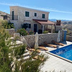 Vakantiehuis Villa Dražica mit beheiztem Pool - ruhige Lage