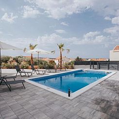 Vakantiehuis Pool Villa Aldura