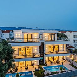 Appartement Zwei-Schlafzimmer-Wohnung Dantela mit privatem P