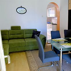 Appartement mit einer überdachten Terrasse