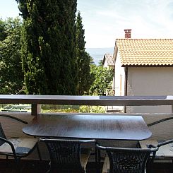 Appartement Wohnung in Njivice mit Terrasse und Garten