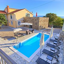 Vakantiehuis "Villa Vrh" mit eigenem Pool