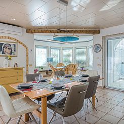 Vakantiehuis "Nika" mit privatem Pool