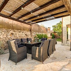 Vakantiehuis Villa "Oleandar" mit Schwimmbad und Meerblick