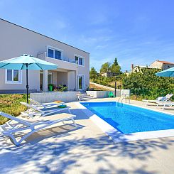 Vakantiehuis Villa "Olivia" mit eigenem Pool