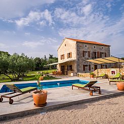 Vakantiehuis Villa mit Pool, Olivengarten und Meerblick