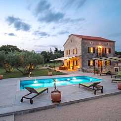 Vakantiehuis Villa mit Pool, Olivengarten und Meerblick